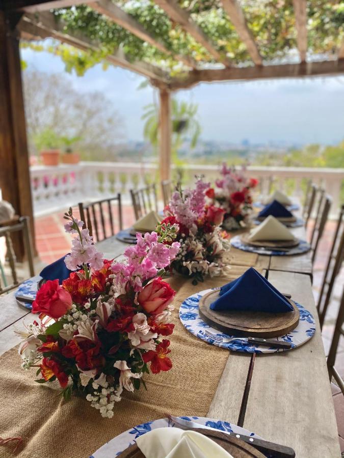 Iguanazu Bed & Breakfast グアヤキル エクステリア 写真