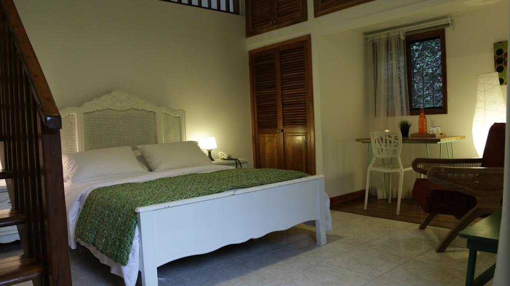 Iguanazu Bed & Breakfast グアヤキル エクステリア 写真