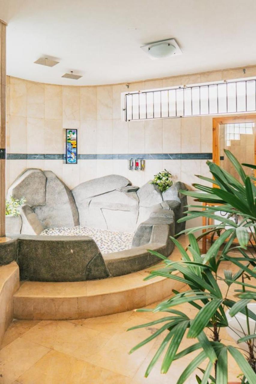 Iguanazu Bed & Breakfast グアヤキル エクステリア 写真