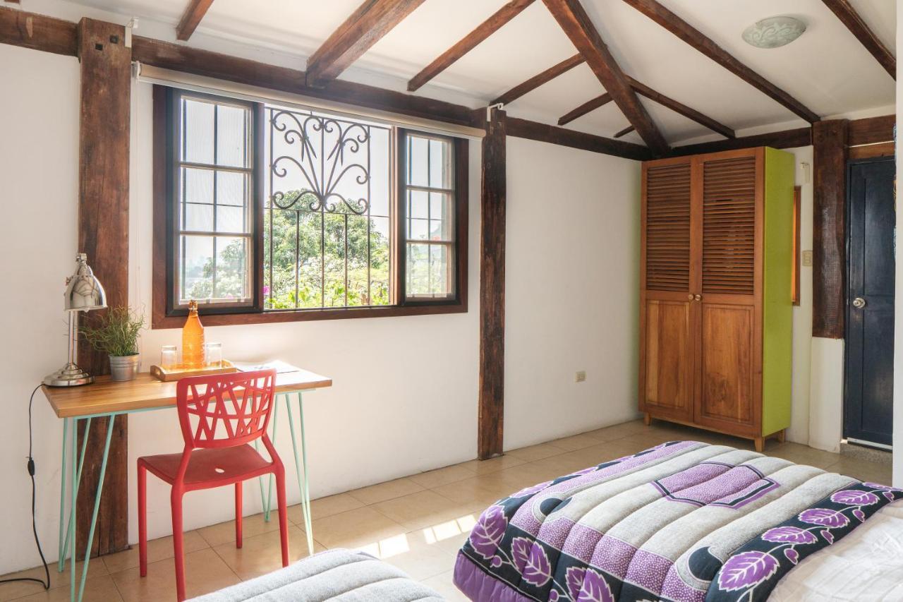 Iguanazu Bed & Breakfast グアヤキル エクステリア 写真